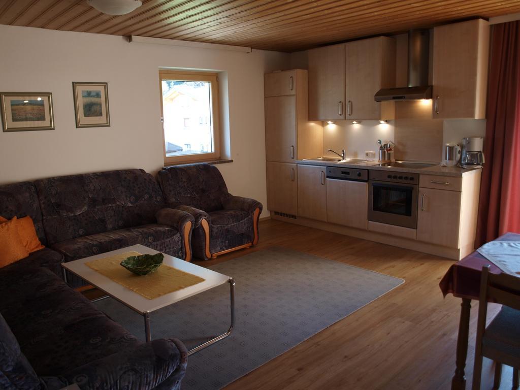 Ferienwohnungen Sommavilla Fulpmes Room photo